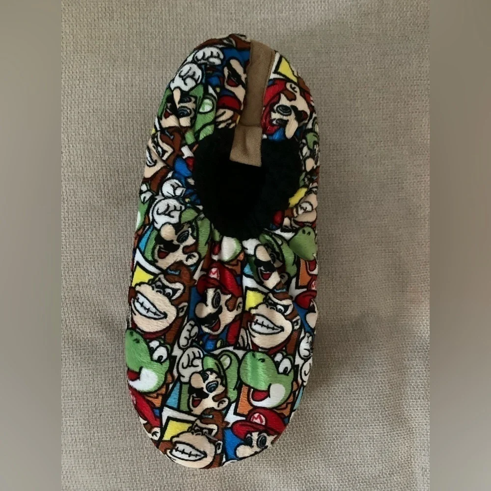 Super Mario Fuzzy Babba Slipper Socks